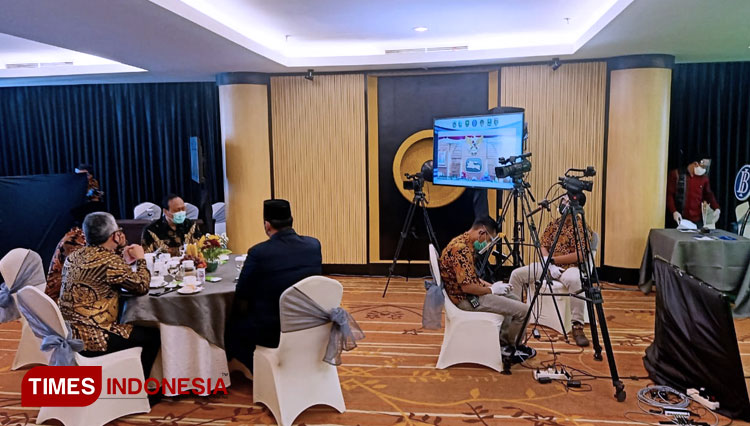 Kegiatan pembukaan pameran virtual UMKM di Hotel Aston, Kota Madiun. (Foto: Aditya Candra/TIMES Indonesia)