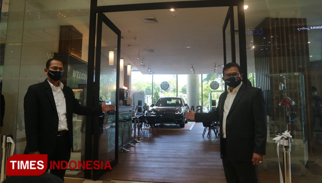 Pembukaan BMW Luxury Store di Grand City Mall Surabaya, Jumat (16/10/2020).(Foto : Lely Yuana/TIMES Indonesia) 