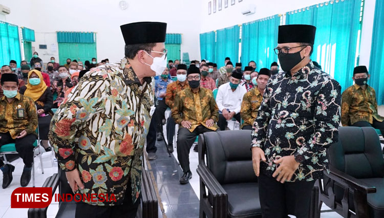 Wakil Menteri Agama RI Zainut Tauhid Sa'adi bertemu Bupati Banyuwangi Abdullah Azwar Anas. (Foto: Rizki Alfian/TIMES Indonesia)