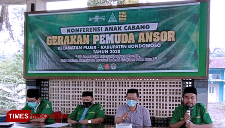 Ketua PC GP Ansor Kabupaten Bondowoso Jawa Timur, Kapriyanto saat memberikan sambutan dalam konferensi pemilihan PAC Ansor Pujer (Foto: Moh Bahri/TIMES Indonesia)