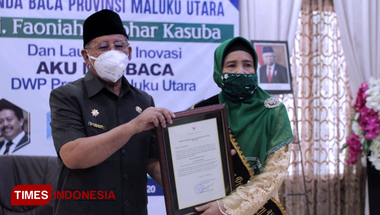 Pengukuhan Hj. Faoniah Djauhar Kasuba sebagai Bunda Baca Malut secara virtual. (Foto: Humas Pemprov Malut for TIMES Indonesia)
