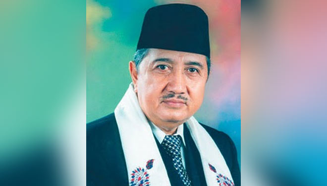 Pimpinan PMDG, Dr. K.H. Abdullah Syukri Zarkasyi, M.A. (Foto: Dokumentasi PMDG)