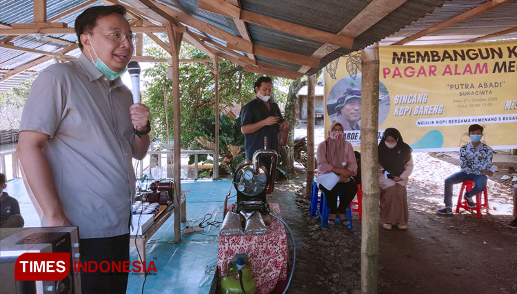 Kunjungan Anggota DPR RI dalam resesnya dalam menyerap aspirasi petani kopi dan pelaku usaha kopi di Kota Pagaralam  (Foto: Asnadi/ TIMES Indonesia) 