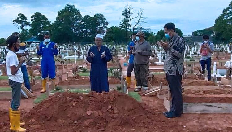 Jenazah Ruri Alfath Mujaida, TKW Indramayu yang Meninggal Akhirnya  Dimakamkan di Malaysia | TIMES Indonesia