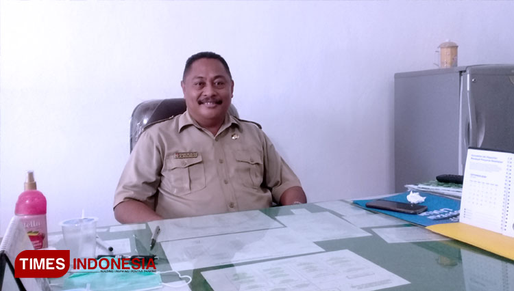 Kepala Dinas Sosial Kabupaten Sumba Timur NTT Oktavianus Tamu Ama (FOTO: Habibudin/TIMES Indonesia)