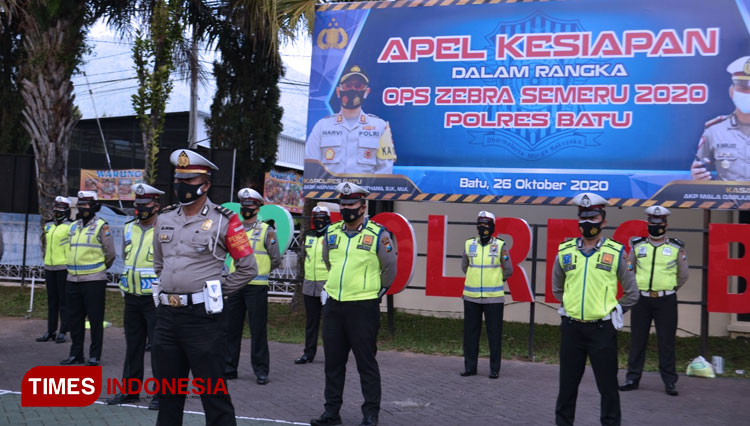 Satlantas Polres Batu melaksanakan Apel Kesiapan pelaksanaan Ops Zebra Semeru 2020 yang akan dilaksanakan mulai tanggal 26 Oktober 2020 hingga 8 November 2020. (Muhammad Dhani Rahman/TIMES Indonesia)