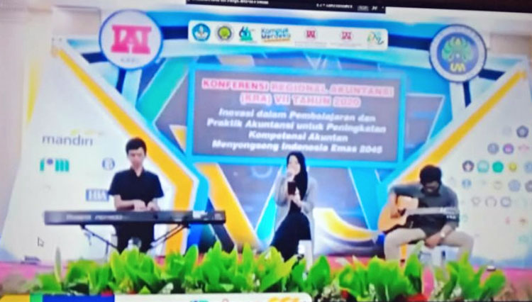 UMG RaihBest Paper pada KRA VII Tahun 2020. (FOTO: AJP TIMES Indonesia)