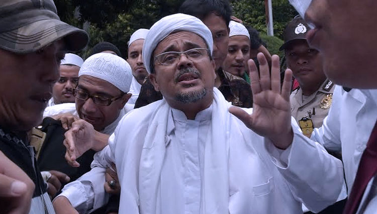 Imam Besar Front Pembela Islam (FPI) Muhammad Rizieq Shihab. (FOTO: ADEK BERRY/AFP/GETTY IMAGES)