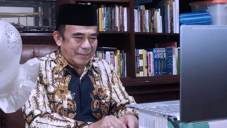 Menteri Agama Fachrul Razi saat membuka Rakernas ke XII Persekutuan Gereja-Gereja dan  Lembaga-Lembaga Injili Indonesia (PGLII) hari, Jumat (30/10). (Foto: Dokumentasi Kemenag) 
