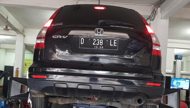 Mobil Honda CRV yang hilang dibawa maling dengan modus mematikan saklar lampu garasi (Foto: Dokumen Dani)