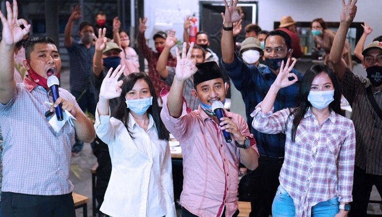 Komunitas Guyup Rukun Sidoarjo menyatakan dukungan untuk pasangan Kelana-Dwi Astutik. (FOTO: Dokumen Tim Sukses Kelana-Dwi Astutik)