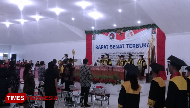 Rapat terbuka senat b
