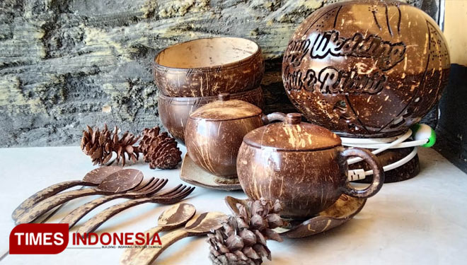 Kerajinan-batok-kelapa-2.jpg