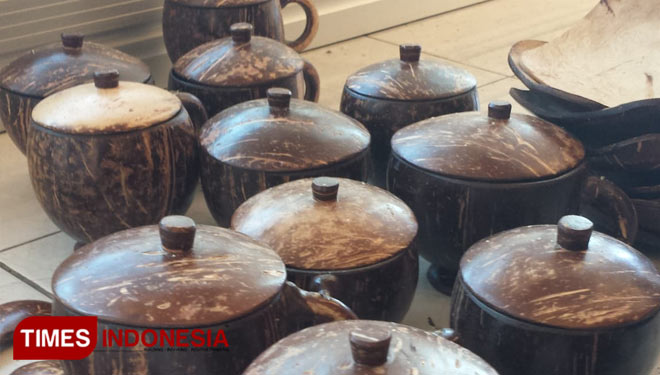 Kerajinan-batok-kelapa-3.jpg