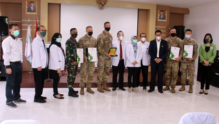 Tentara Angkatan Darat Amerika Serikat (United States Army) saat berkunjung ke Persada Hospital. (Foto: Humas Persada Hospital)