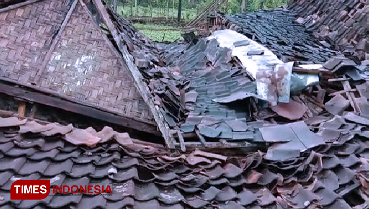 Kondisi rumah rata dengan tanah. (FOTO: Pemkab Gunungkidul/TIMES Indonesia)