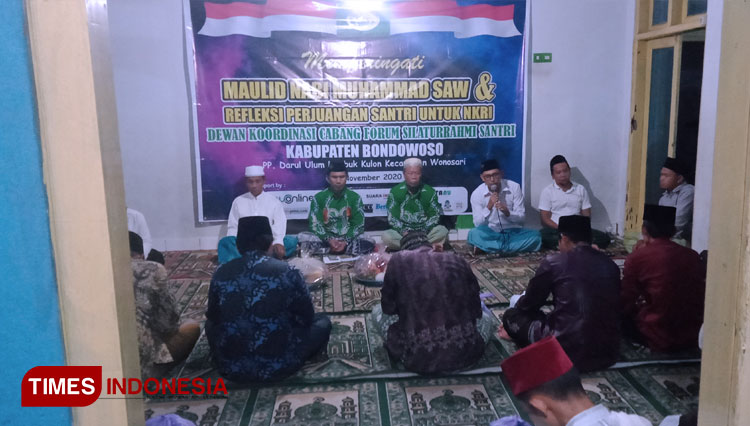 Suasana pelaksanaan peringatan Maulid Nabi Muhammad SAW dan doa bersama untuk keselamatan bangsa yang diselenggarakan DKC Forsis Kabupaten Bondowoso Jawa Timur (FOTO: Moh Bahri/TIMES Indonesia)
