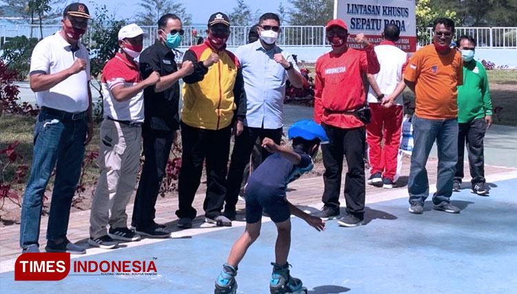 Suasana Pariaman Fun Roller Skating Tour Race 2020, yang digelar di sirkuit sepatu roda Pantai Cermin Kota Pariaman, Sumatera Barat. (FOTO: Disparbud Kota Pariaman for TIMES Indonesia)