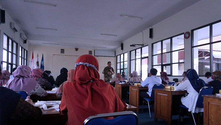 Kegiatan Conseling Career For Job Seeker yang digelar di Universitas Nusantara PGRI kota Kediri. (FOTO: Kominfo Kota Kediri)