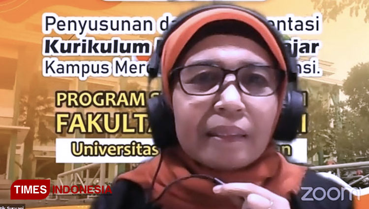 Prof. Dr. Dra. Tatik Suryani, Psi.,MM Tim Ahli Kurikulum LL Dikti Wilayah VII dan Tim Kurikulum STIE Perbanas Surabaya sebagai narasumber dalam webinar, Sabtu (14/11/2020).