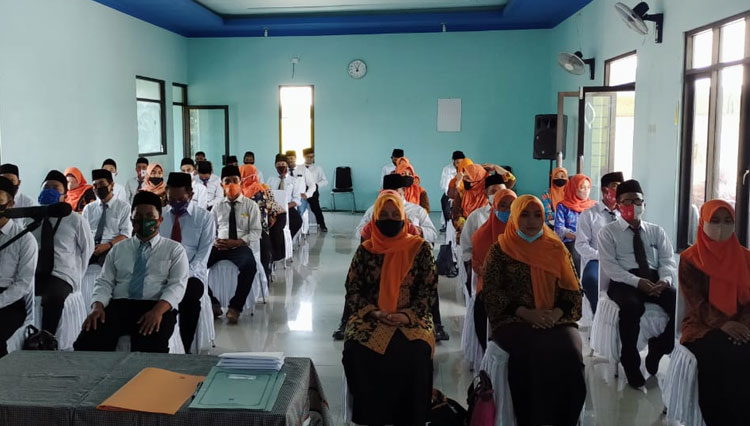 Proses pelantikan Pengawas TPS oleh Bawaslu Kabupaten Malang. (Foto: Bawaslu Kabupaten Malang)