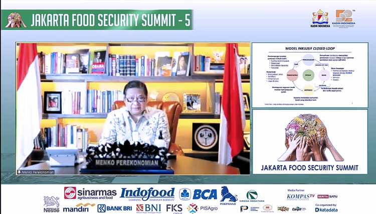 Menko Perekonomian Airlangga Hartarto dalam acara Jakarta Food Security Summit Kelima secara virtual pada Rabu (18/11). (FOTO: Tangkapan layar YouTube Kadin Indonesia) 