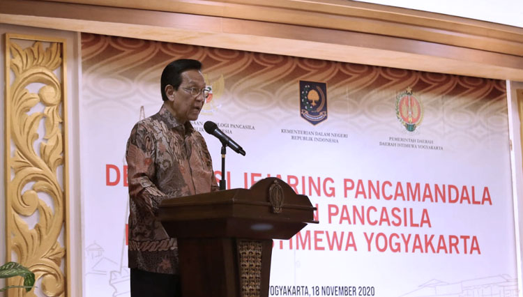 Gubernur DIY, Sri Sultan Hamengku Buwono X saat memaparkan materi. (Foto: Pemda DIY for TIMES Indonesia)