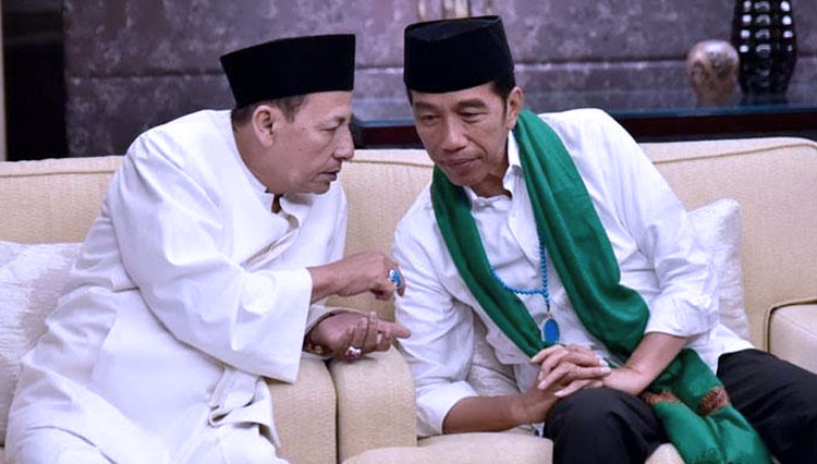 Habib Luthfi bin Yahya dan Presiden RI Jokowi. (FOTO: Tempo.co)