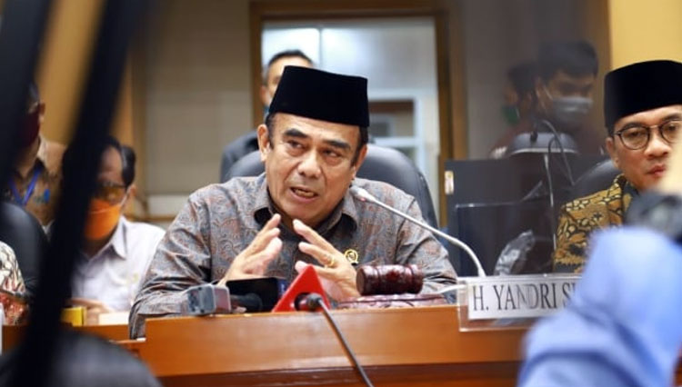 Menteri Agama Fachrul Razi usai rapat di Komisi VIII DPR. (Foto: Kementerian Agama)