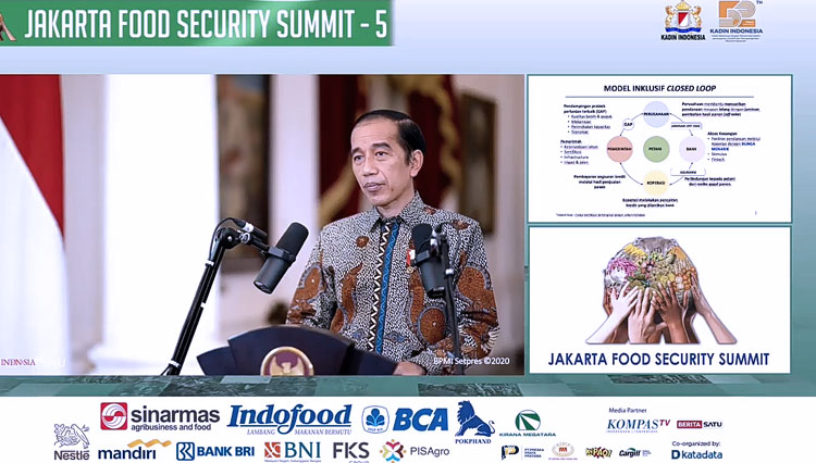 Presiden Jokowi saat membuka JFSS kelima yang diselenggarakan oleh Kadin Indonesia secara virtual pada Rabu (18/11). (Foto: Tangkapan layar YouTube Kadin Indonesia) 