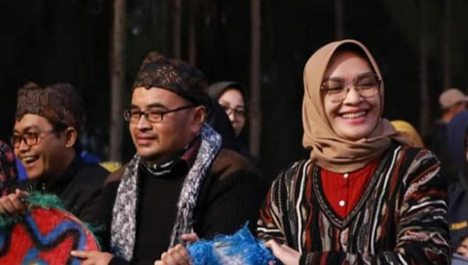 Bupati Probolinggo, Tantriana Sari (kanan) bersama wakilnya, Timbul Prihanjoko (foto: Humas Pemkab Probolinggo for TIMES Indonesia)