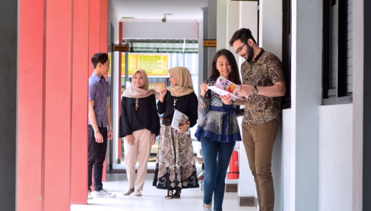 Beasiswa Ngapak yang merupakan bagian dari program sosial kampus IT Telkom Purwokerto. (FOTO : Parsito For TIMES Indonesia)