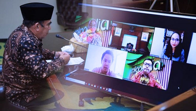 Suasana diskusi antara Menag RI Fachrul Razi dengan Tokopedia secara virtual pada Kamis (19/11). (FOTO: Dokumentasi Kemenag) 