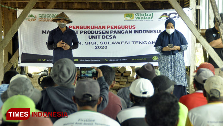 ACT Sulteng mengukuhkan petani dalam kepengurusan MPPI di Kabupaten Sigi, Sulteng. (Foto : Dokumentasi ACT Sulteng for Times Indonesia) 