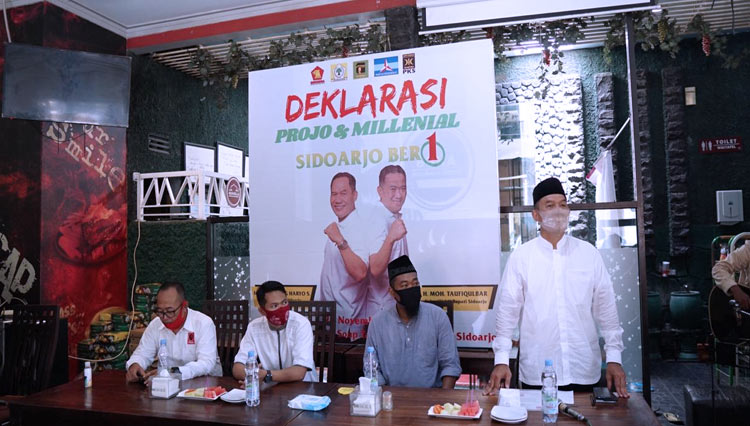 Bambang Haryo Soekartono (BHS) saat deklarasi dukungan Projo Sidoarjo menangkan BHS-Taufiq. (FOTO: dokumen timses BHS)