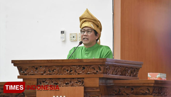 Mendes PDTT, Abdul Halim Iskandar saat memberikan pidato dalam Sidang Paripurna DPRD Kepulauan Bangka Belitung, Sabtu (21/11/2020). (Foto: dok. Sekertariat Negara)
