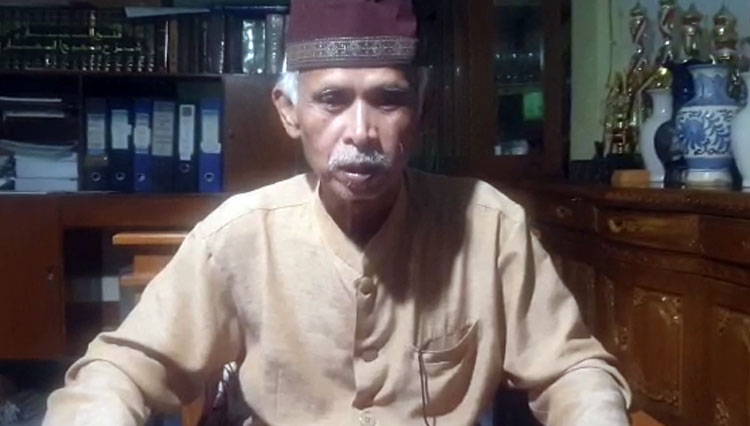 Sesepuh Ponpes Miftahul Huda Al- Musri',  KH Mamal Murtadho. (FOTO: Capture video Tim Bedas for TIMES Indonesia)