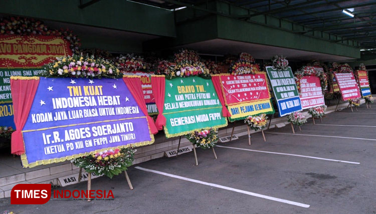 Apresiasi Sikap Tegas Pangdam dan Kapolda, Markas Kodam Jaya Dipenuhi Karangan Bunga Dukungan