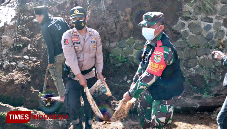 Longsor Susulan Ancam Rumah Warga Malausma Majalengka - TIMES Indonesia