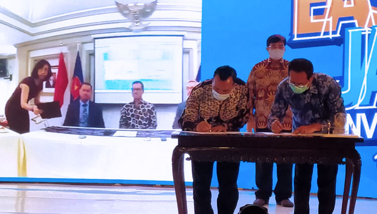 Penandatangan Letter of Intent atau Kesepakatan kerjasama pembangunan Rumah Sakit Internasiona di Kabupaten Tuban, Kamis, (26/11/2020)(Foto: Dok. RSM)