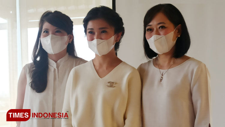 Tiga dokter pendiri Profira Clinic, Kamis (26/11/2020). (Foto: Lely Yuana/TIMES Indonesia) 
