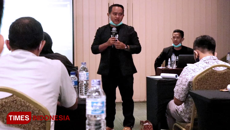 Konsultan SCS, Mohammad Hisam sedang menjelaskan kepada peserta (Foto: Rizki Alfian/TIMES Indonesia)