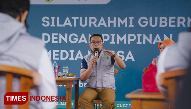Gubernur Jabar Ridwan Kamil mengikuti forum diskusi bersama pimpinan redaksi media massa, di Ahadiat Hotel, Kota Bandung (Foto: Humas Jabar)