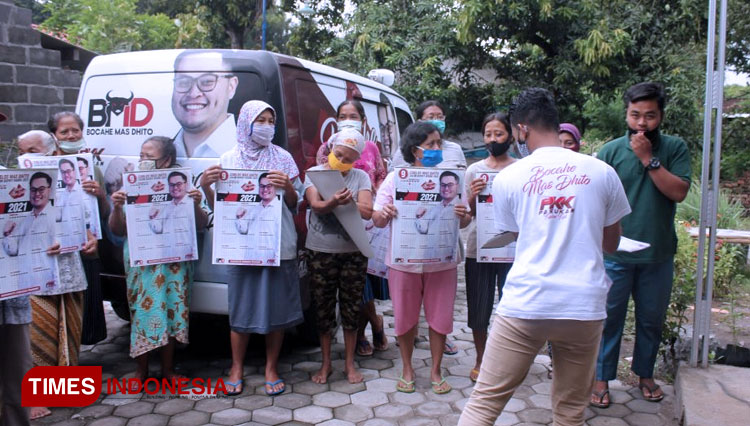 Tim Bocah e Mas Dhito lakukan deklarasi dukungan pada Mas Dhito dan Mbak Dewi. (FOTO: AJP TIMES Indonesia)