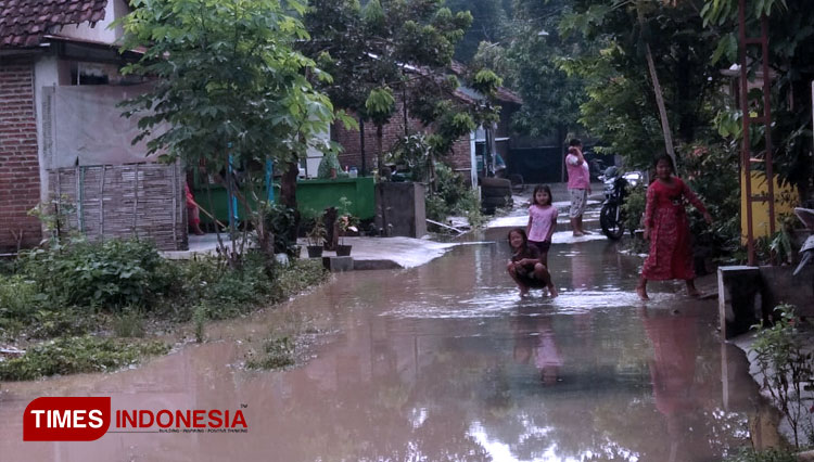 Banjir di Desa Kademangan, Mojoagung Jombang (FOTO: Rohmadi/TIMES Indonesia)