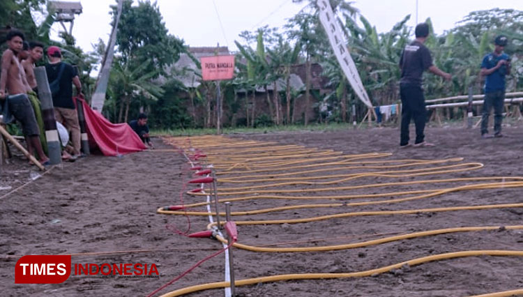 Proses geolistrik yang dilakukan Dinas Pendidikan dan Kebudayaan Kabupaten Bondowoso dengan menggandeng ITS dan BPCB (FOTO: Moh Bahri/TIMES Indonesia).