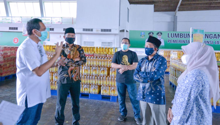 Rombongan Komisi II DPRD Kabupaten Pasuruan b