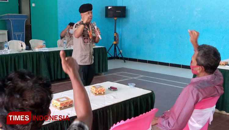 Aris Sudaryanto b