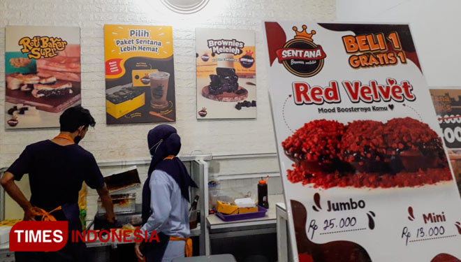 Outlet Sentana Brownies Meleleh di Kota Tasikmalaya. (foto: Hartini/TIMES Indonesia)