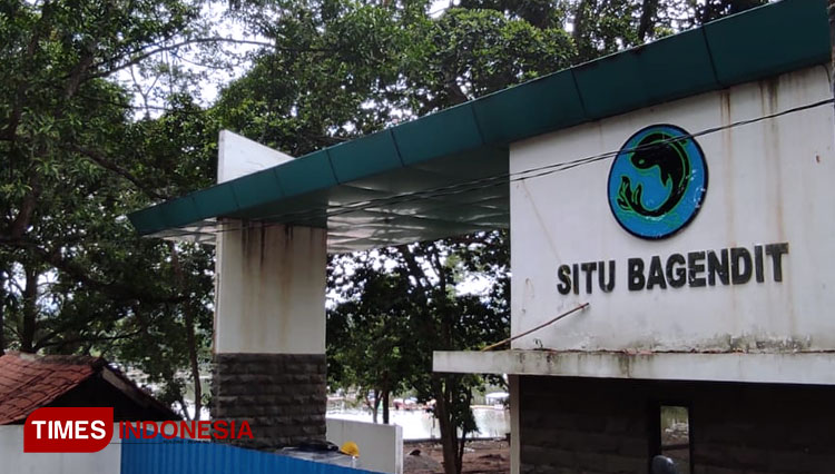 Pintu Masuk Objek Wisata Situ Bagendit. (foto: Wulan/TIMES Indonesia)